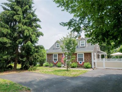 1326 Hope St, Bristol, RI, 02809