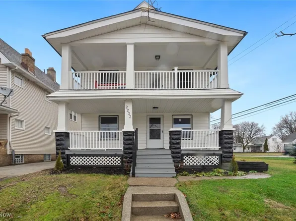 2233 Bunts Rd, Lakewood, OH 44107