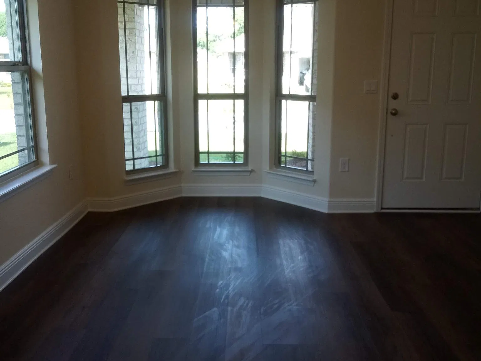 3 bed, 1750 sqft, $1,900 — Photo 2