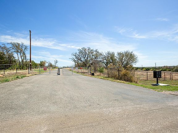 5th image of 163 Robison Rd