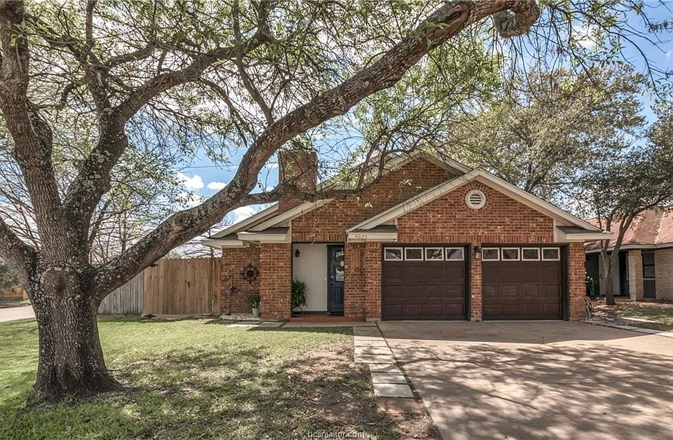 1st image of 4024 Windfree Dr