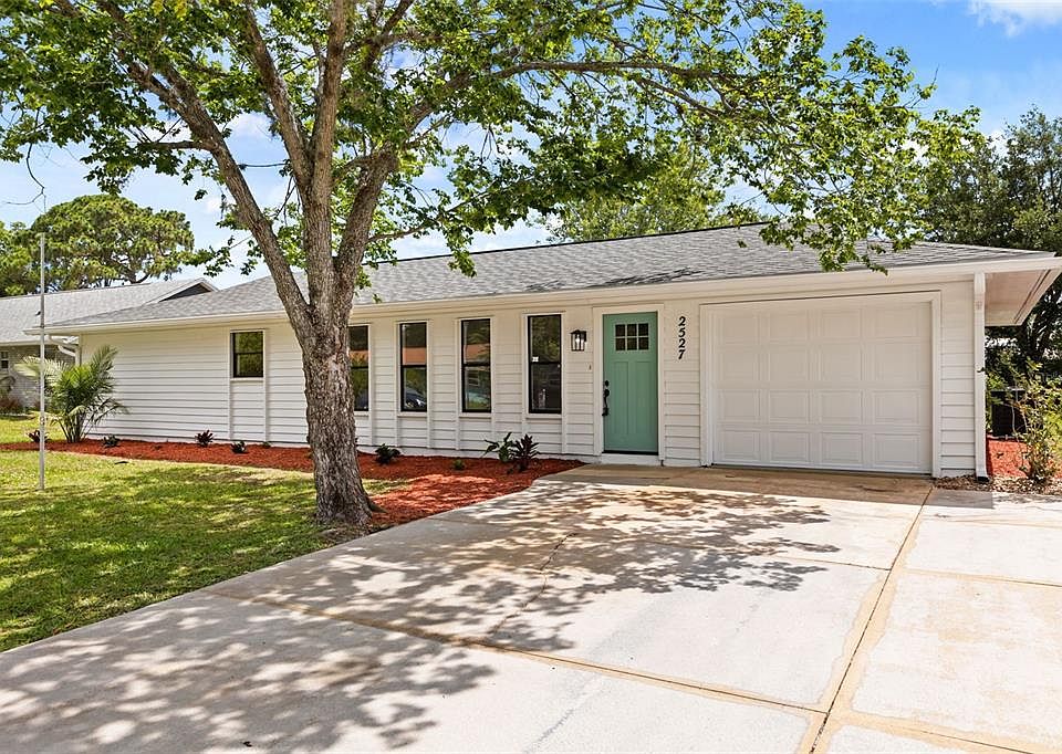 1st image of 2527 Sabal Palm Dr