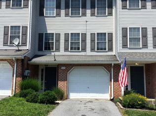 333 Crosswinds Dr, Lititz, PA 17543