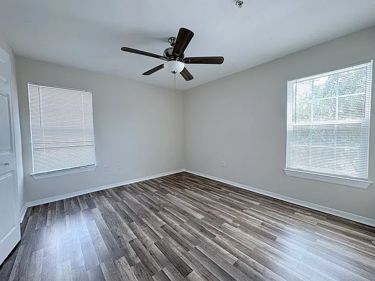 5455 Vineland Rd #3208 — Photo 14