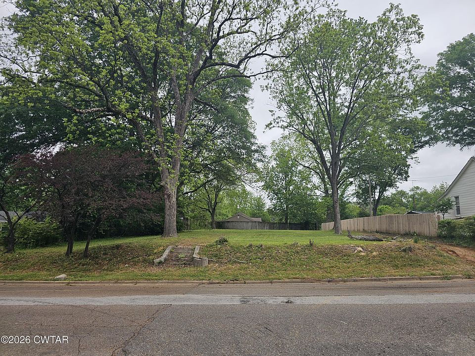 1st image of 109 E Forest Ave
