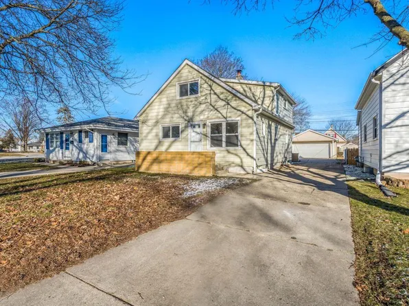 1116 South 110th STREET, West Allis, WI 53214