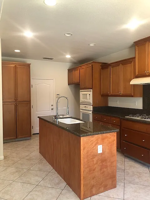 4 bed, 2481 sqft, $3,199 — Photo 3