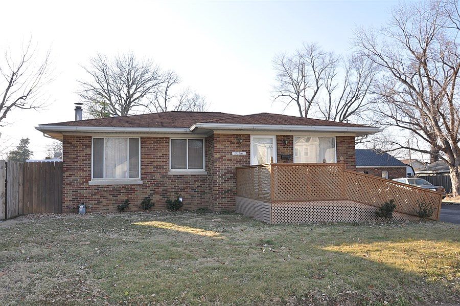 1st image of 101 S Thomas Ave
