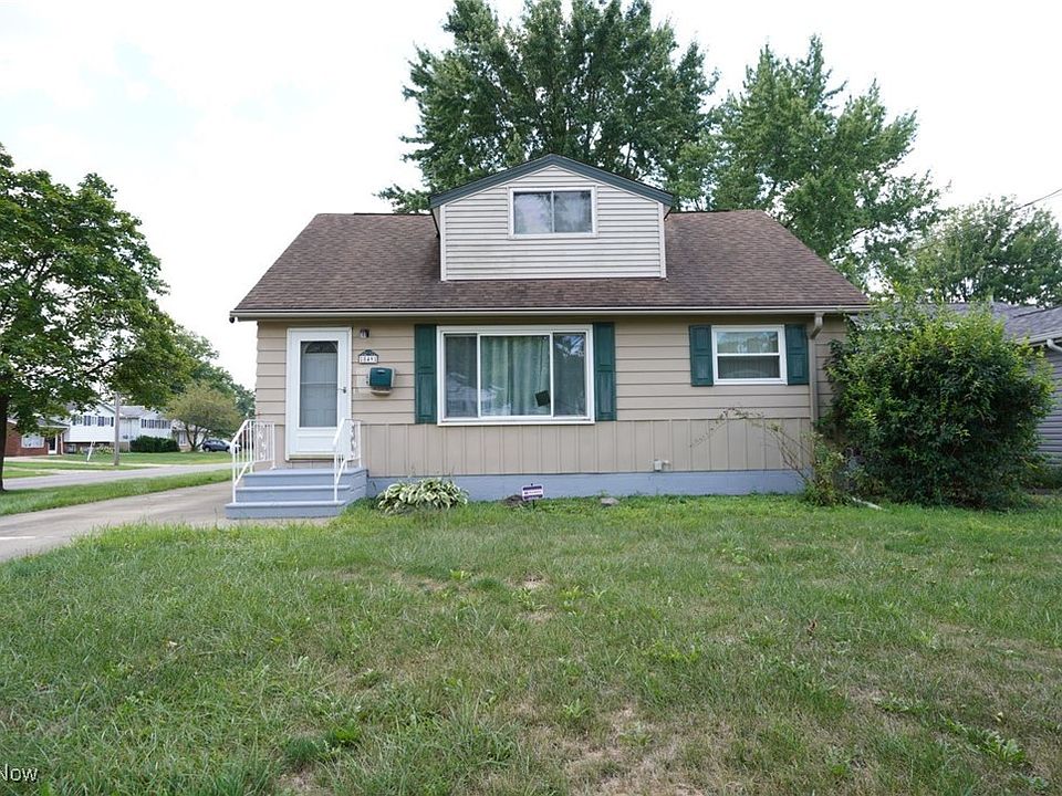 1st image of 849 Rosewood Dr