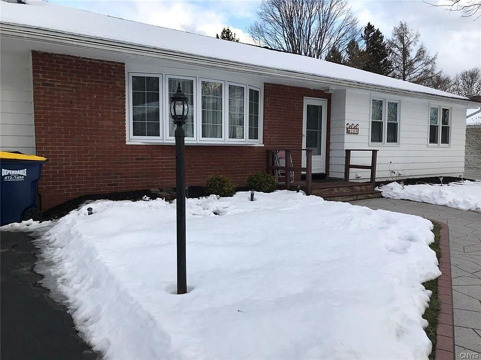 1st image of 109 Hawthorne Dr