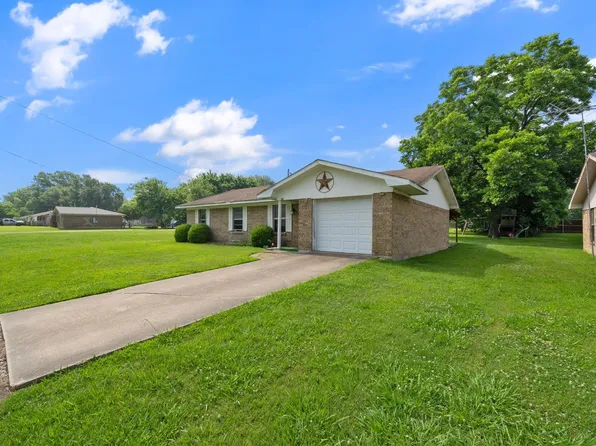 616 E High St, Wills Point, TX 75169