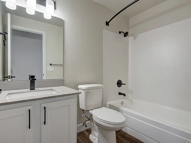 Westvue Apartments — Photo 50