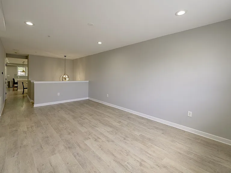 1932 3rd St NE #102 — Photo 6