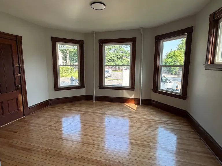 9 Willow St #1 — Photo 6