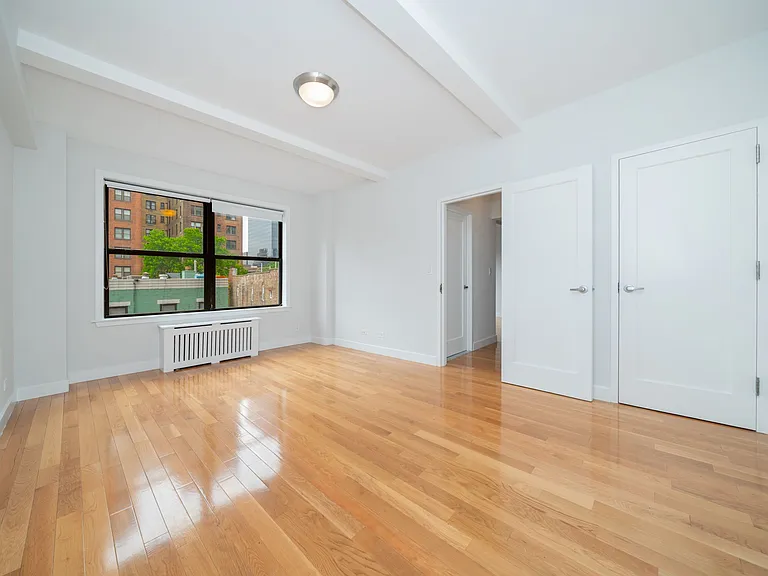 400 E 58th St #5C — Photo 7