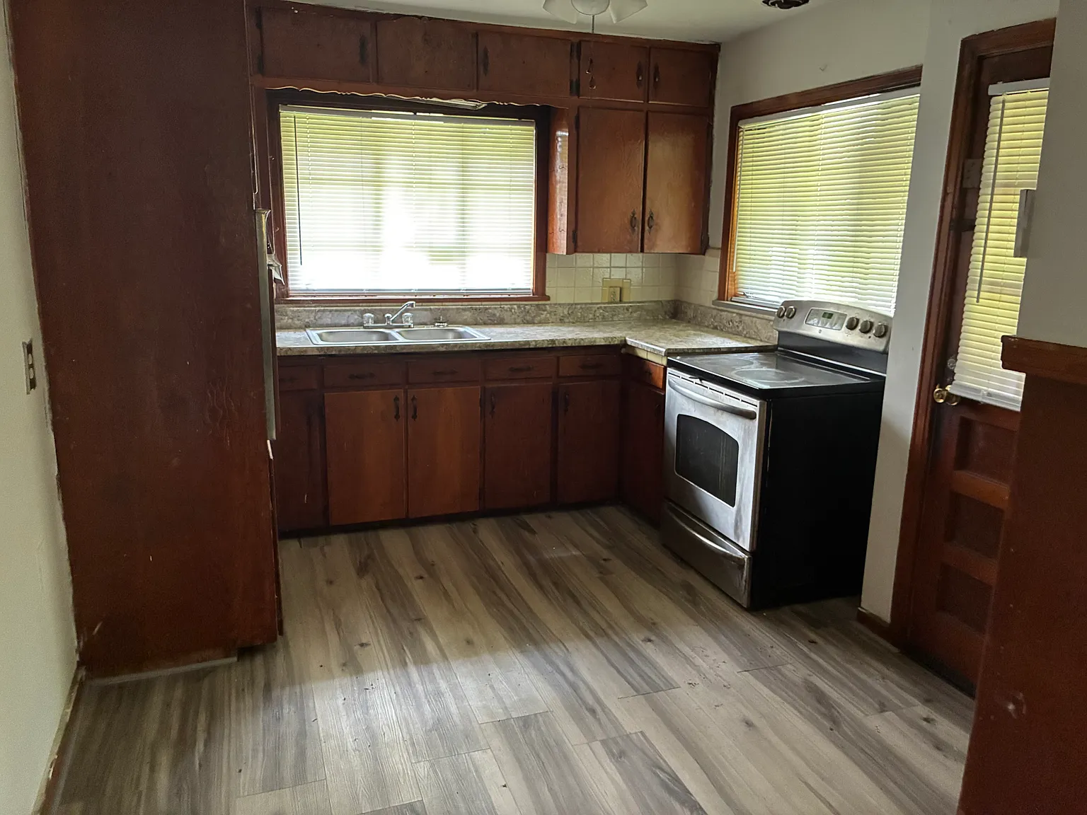 3 bed, 1317 sqft, $1,300 — Photo 4
