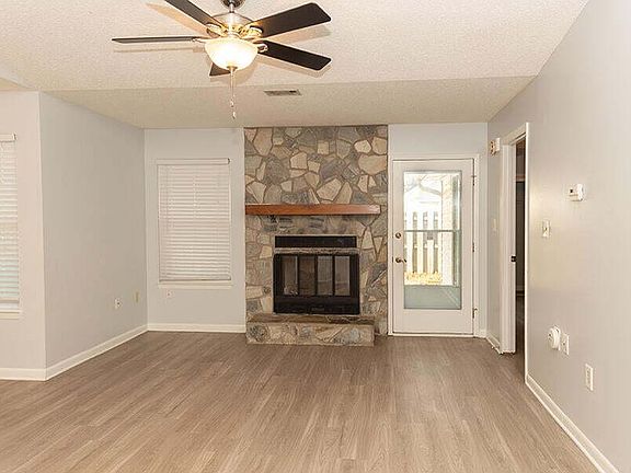 4th image of 511 Woodland Park Cir