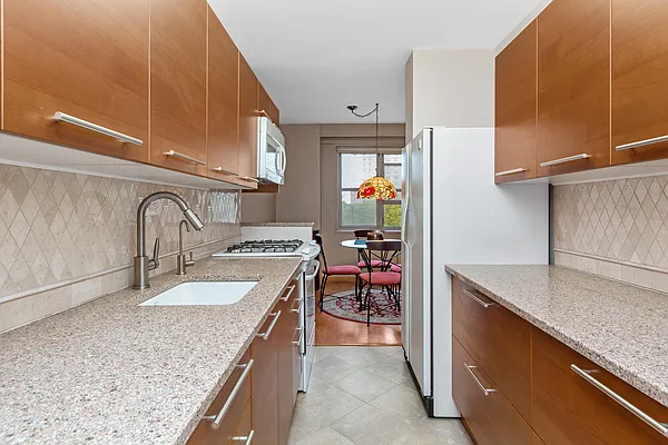 Sold by Remax Edge | media 5