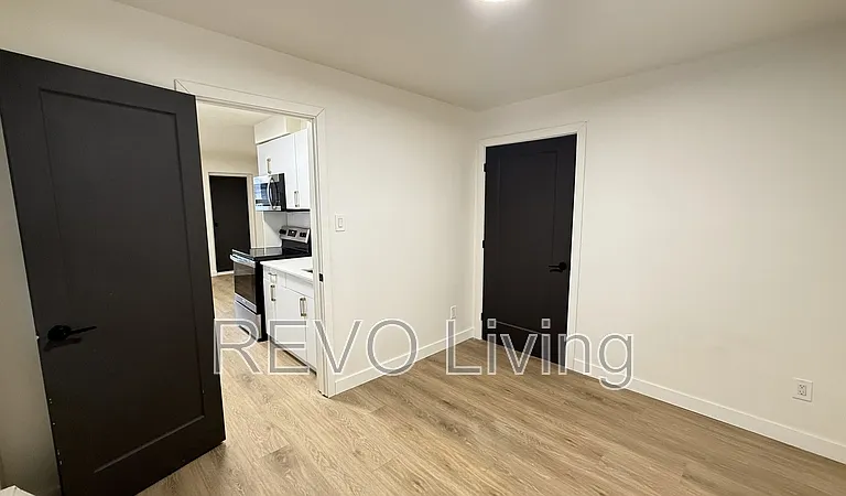 60 Triller Ave #5 — Photo 14