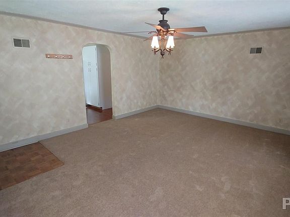 2nd image of 4107 N Columbus Ave