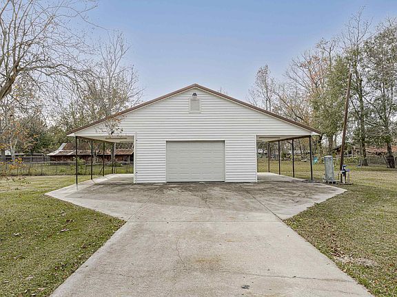 2nd image of 40515 Louis Rd
