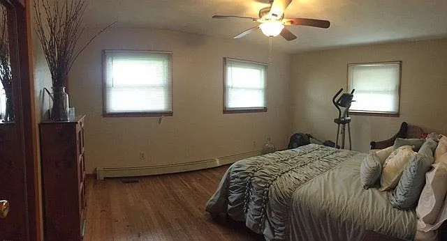 3 bed, 1400 sqft, $1,800 — Photo 2