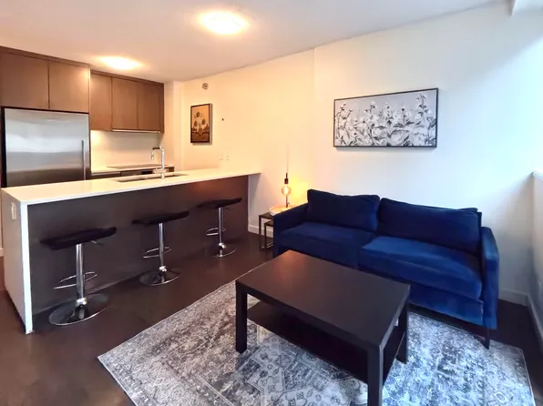 1009 Harwood St, Vancouver, BC