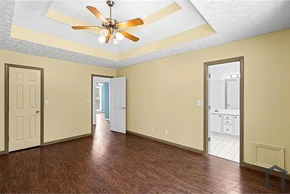 4240 Sugar Mill Dr — Photo 15