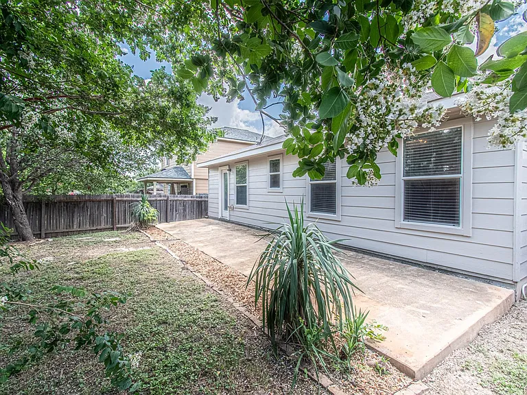 180 Onyx Lake Dr — Photo 23