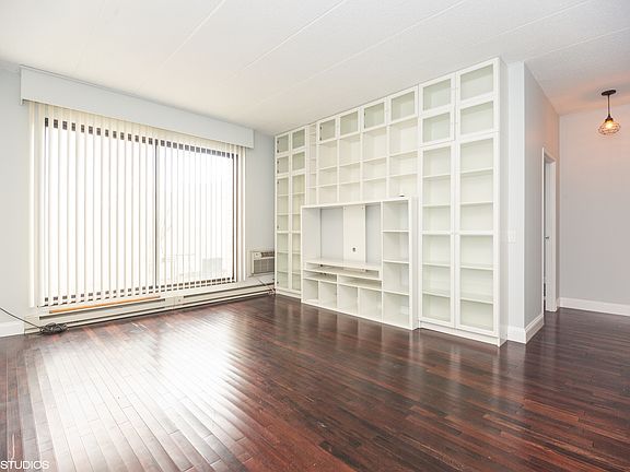 2nd image of 9737 Fox Glen Dr #1D