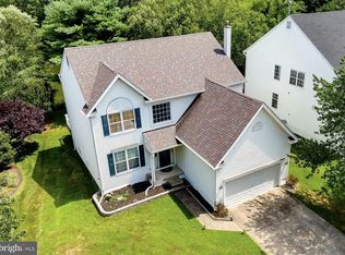 14 Wood View Dr, Mount Laurel, NJ 08054