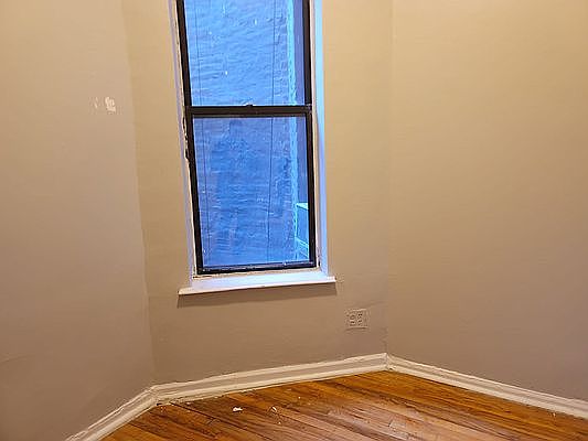 5th image of 307 W 141st St #4E