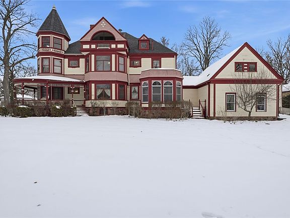 2nd image of 160 Cuyler St