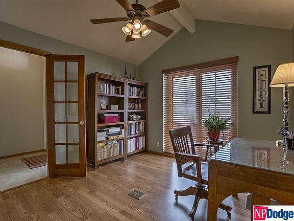 4th image of 2603 Calvin St