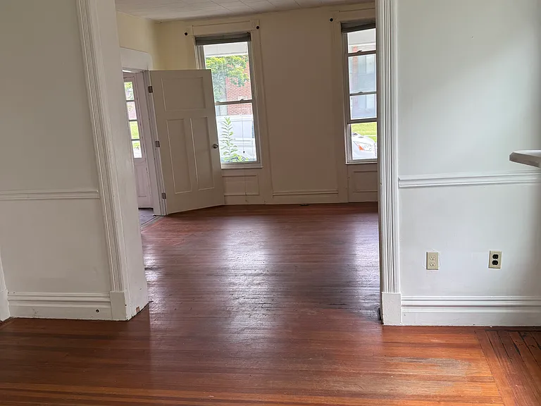 2363 Burdett Ave #1 — Photo 7