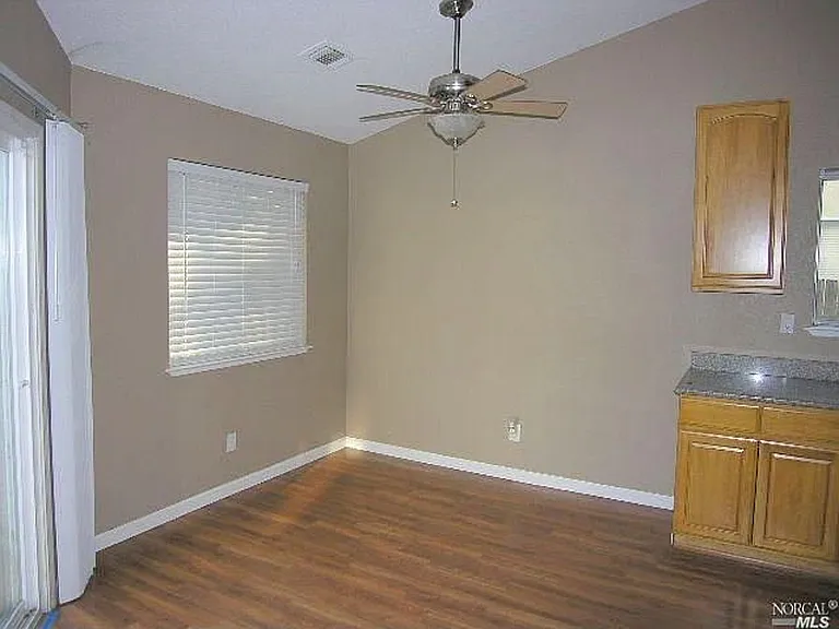 2273 Burgundy Way — Photo 3