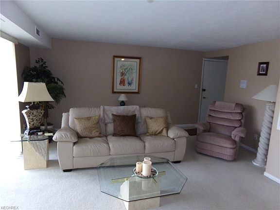 3rd image of 9660 Cove Dr Unit F18