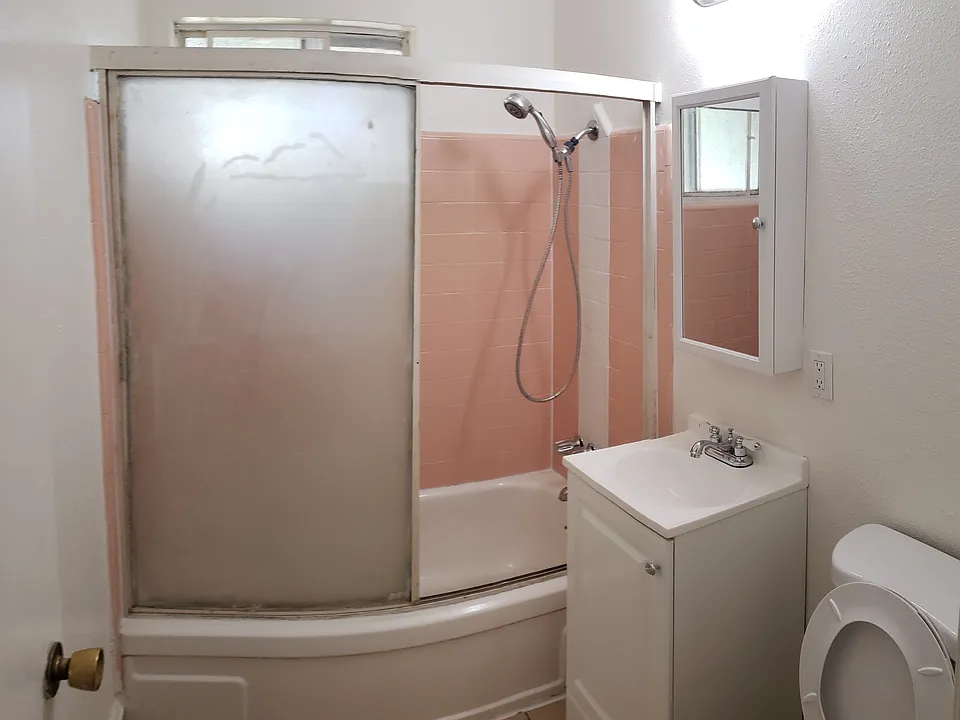 Unit #1 Bath_09302019