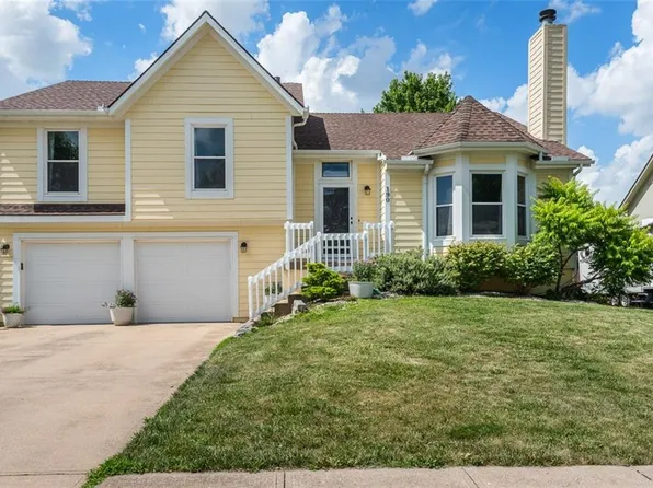 190 W Colleen Ct, Gardner, KS 66030