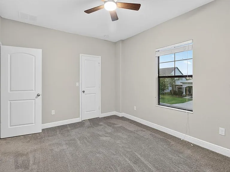 1389 Heritage Landings Dr — Photo 75