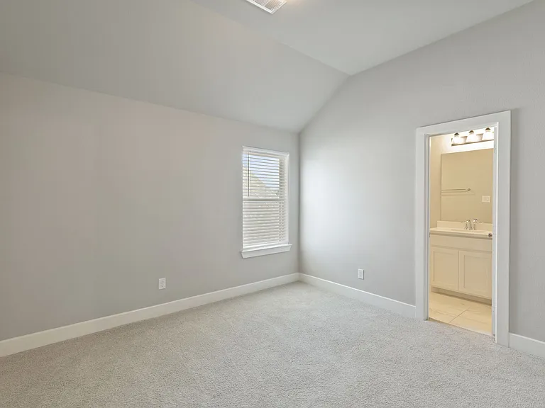 4131 Sandhills Ln — Photo 32