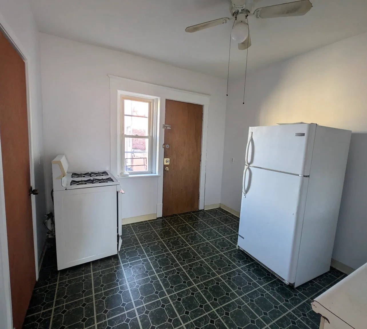 1 bed, 950 sqft, $975 — Photo 4