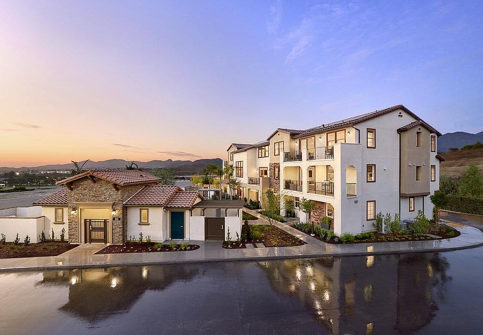 Saddleback Place