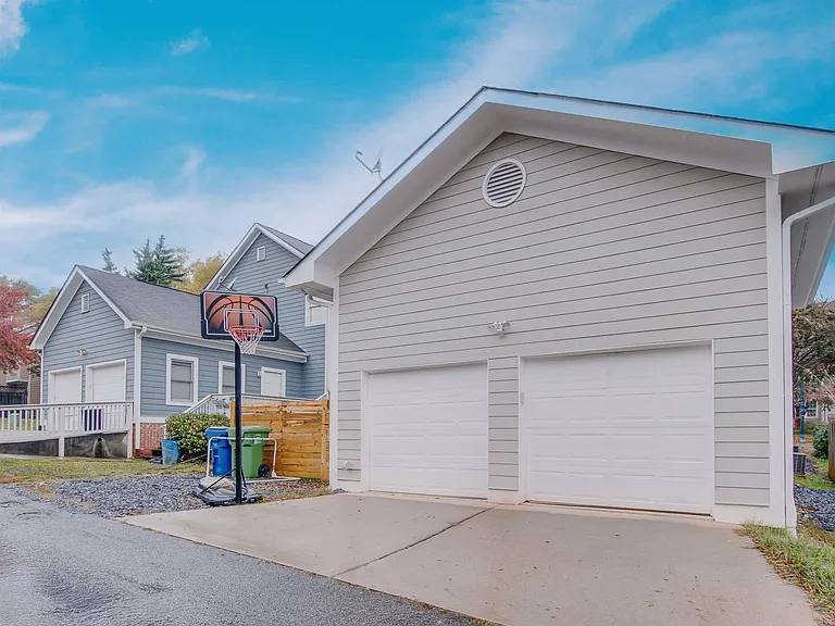 Attached 2 car garage