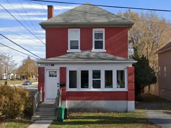 577 Frontenac St #1A, Kingston, ON K7K 4M3