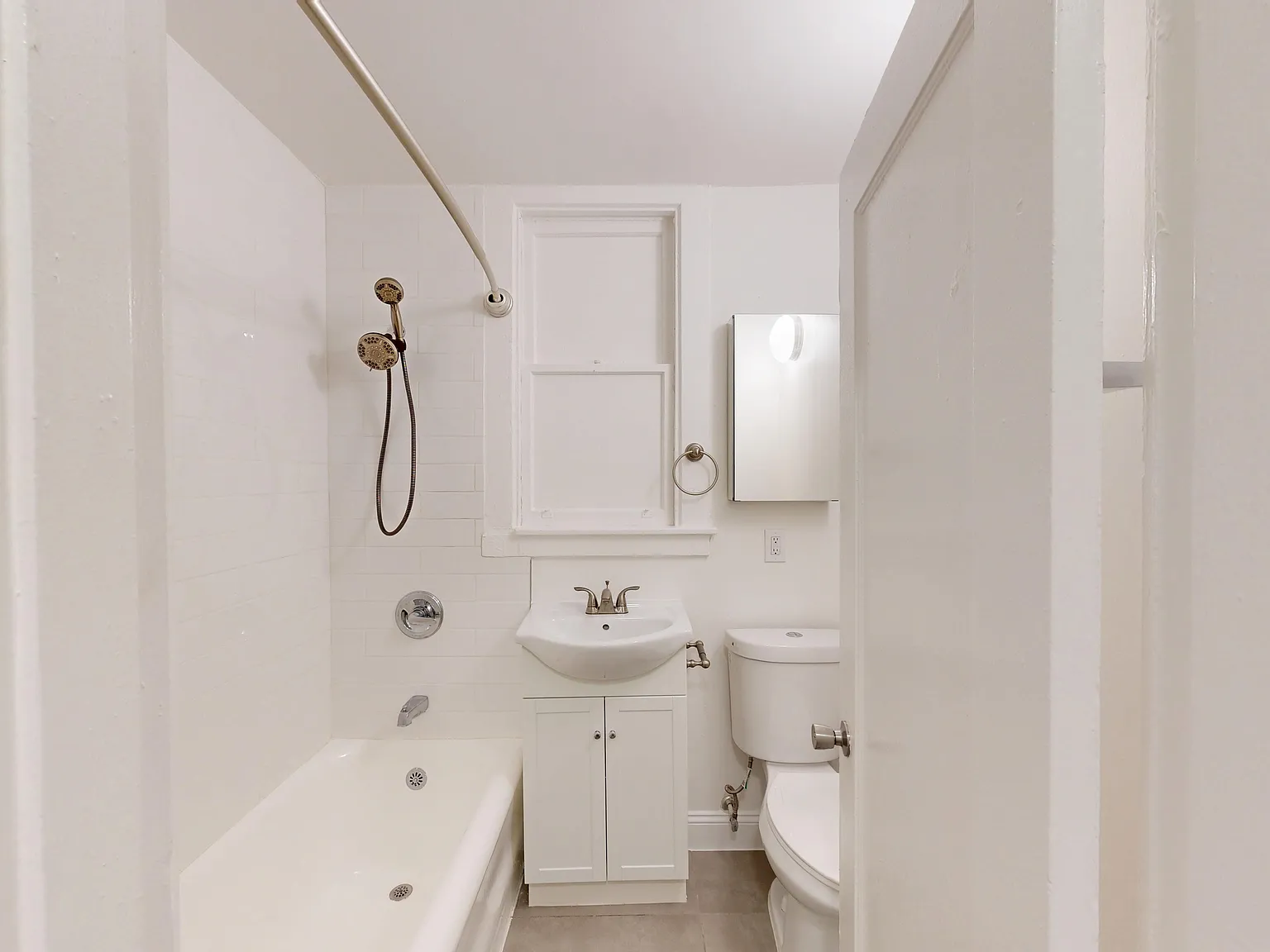676 Geary Street — Photo 3