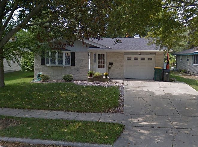 1st image of 112 N 15th Ave
