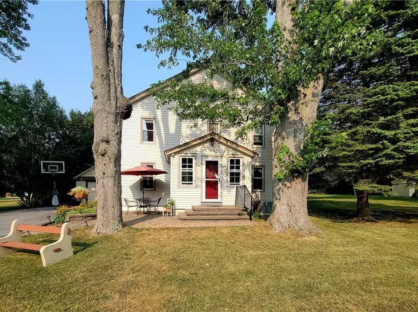 364 Bay St, Cape Vincent, NY 13618