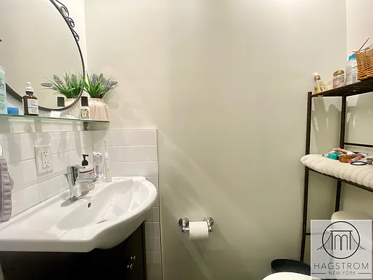 Rented by Hagstrom Management Inc | media 21