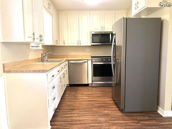 4th image of 1218 Glendora Dr